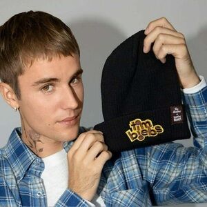 JUSTIN BIEBER × TIM HORTONS Limited
Edition TIM BIEBS Beanie / Toque